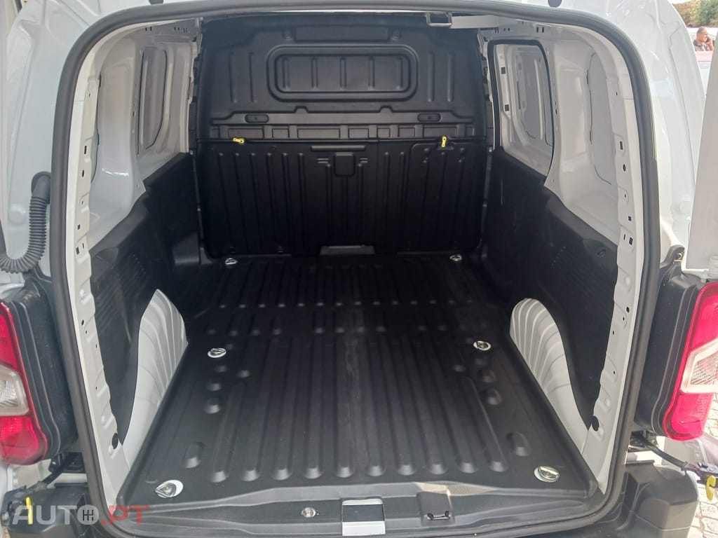 Peugeot Partner 1.5 BlueHDi Pro Standard Plus