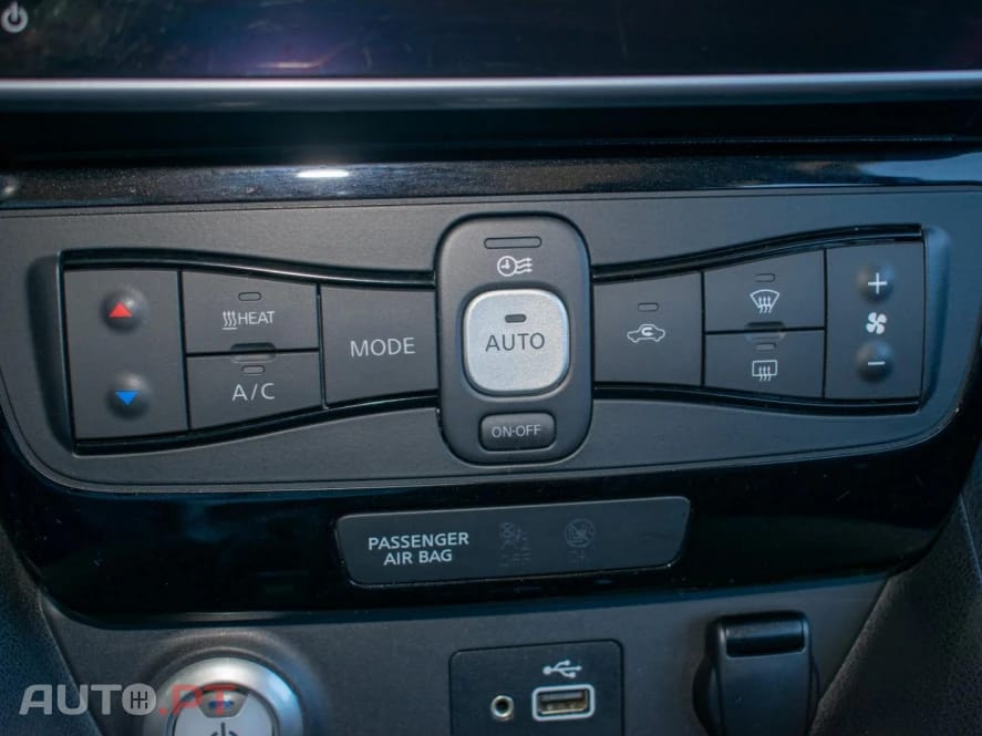 Nissan Leaf Acenta 40kWh