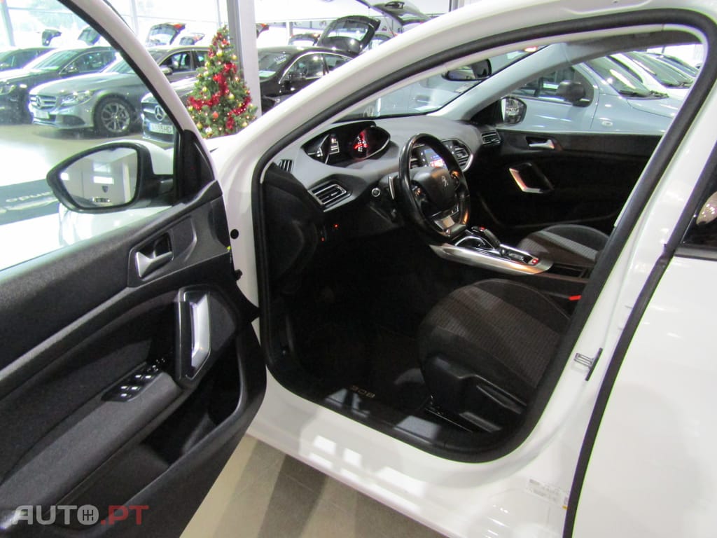 Peugeot 308 1.5 BlueHDi Style EAT8