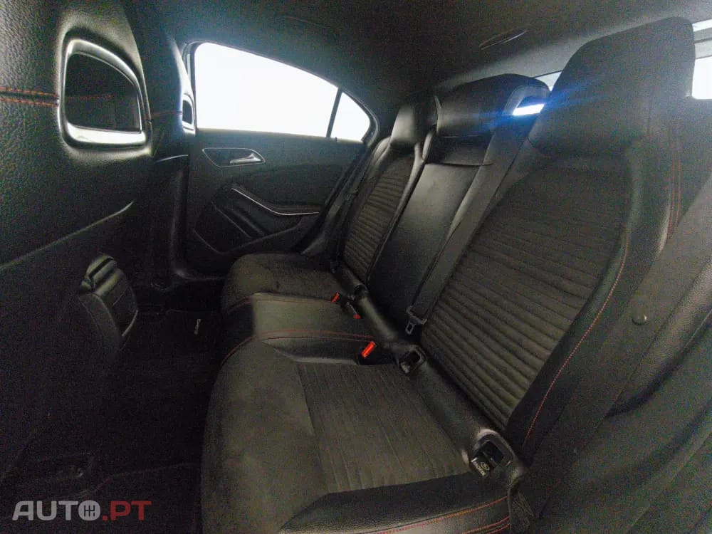 Mercedes-Benz A 180 (BlueEFFICIENCY) AMG Sport