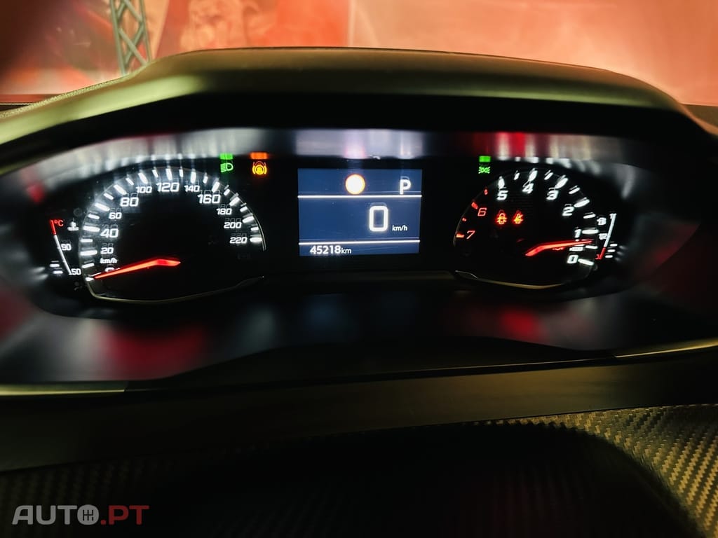 Peugeot 2008 1.2 PureTech Active Pack EAT8