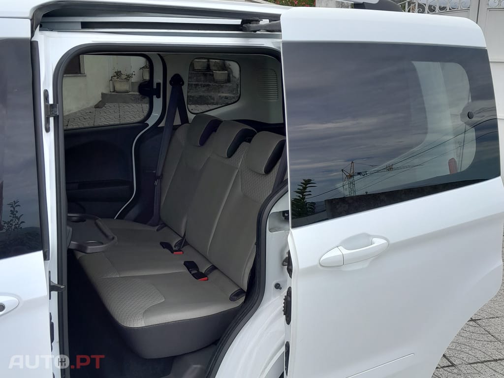 Ford Tourneo Courier