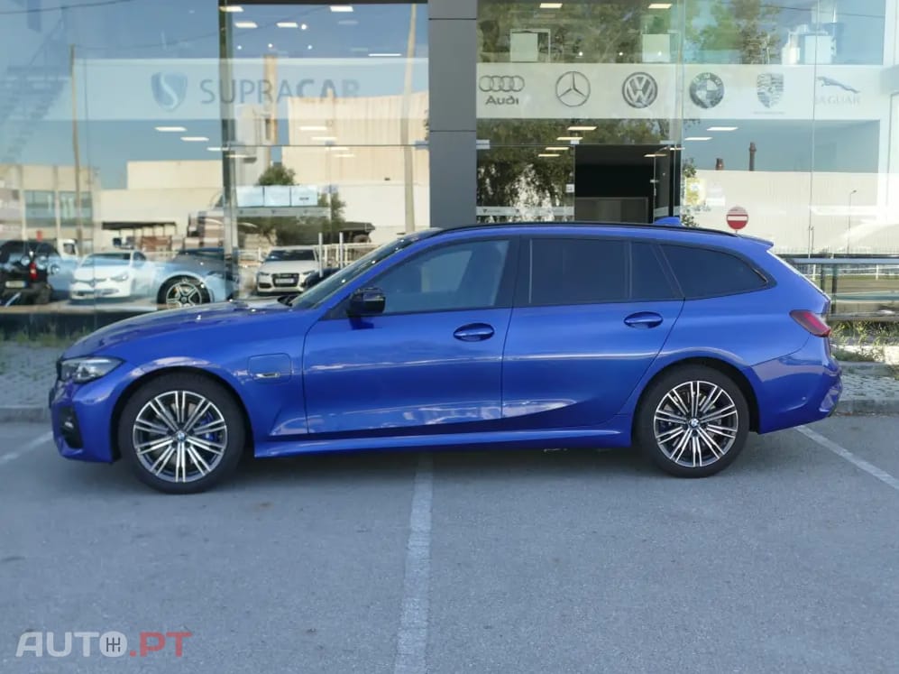 BMW 330 e Pack Desportivo M Auto