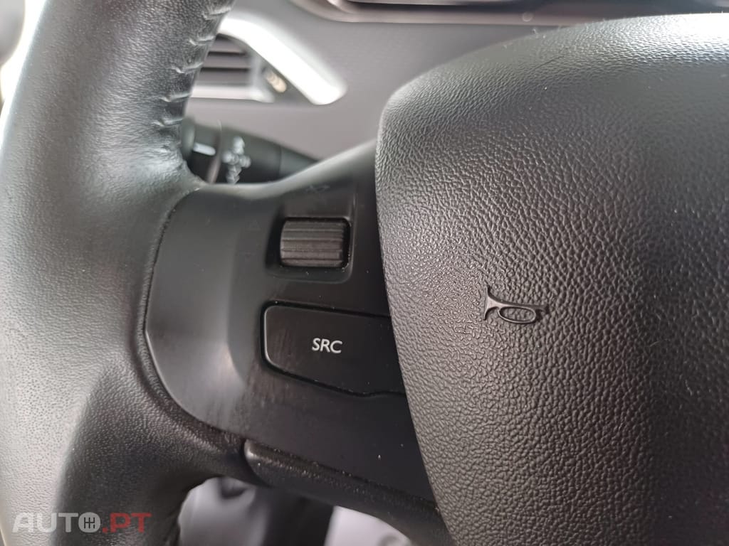 Peugeot 2008 1.2 PureTech Allure
