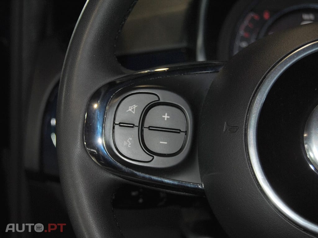 Fiat 500 1.0 Hybrid RED