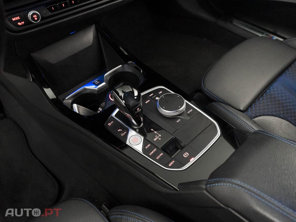 BMW 118 i Pack Desportivo M Auto