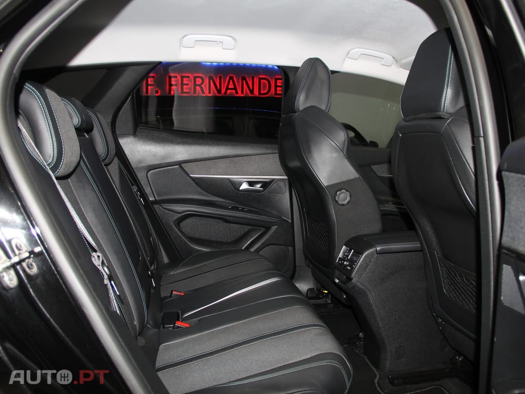 Peugeot 3008 1.5 BlueHDi Active