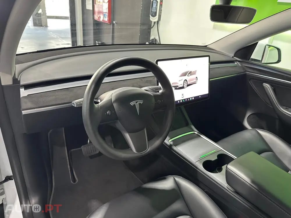 Tesla Model Y Standard
