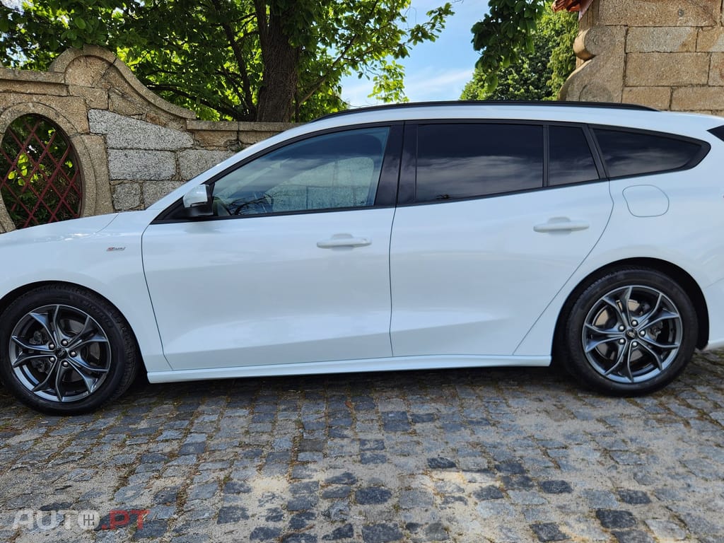 Ford Focus SW 1.5 TDCi EcoBlue ST-Line
