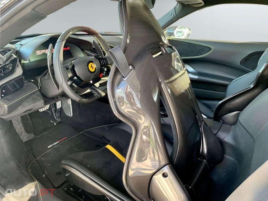 Ferrari SF90 Stradale Carbon/Lift/Racing
