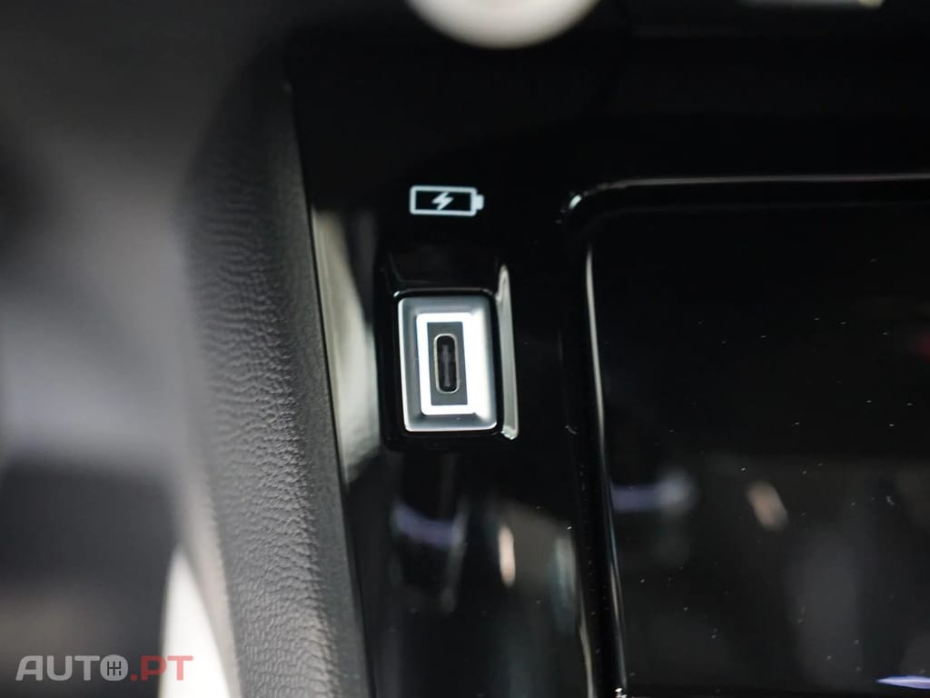 Peugeot E-2008 54 kWh GT