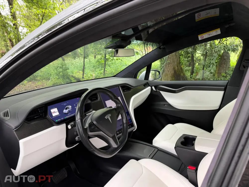 Tesla Model X 100D