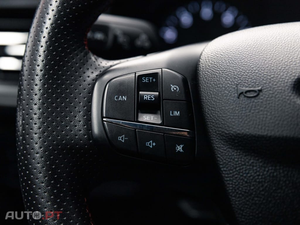 Ford Focus SW 1.0 EcoBoost MHEV ST-Line