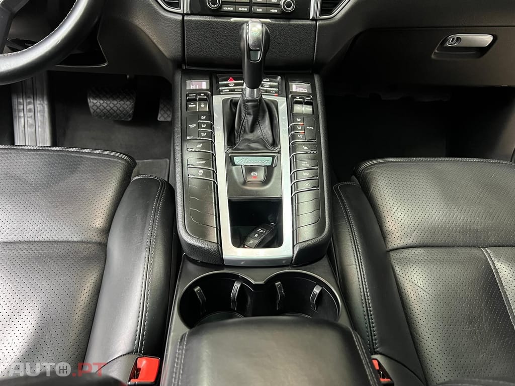 Porsche Macan S