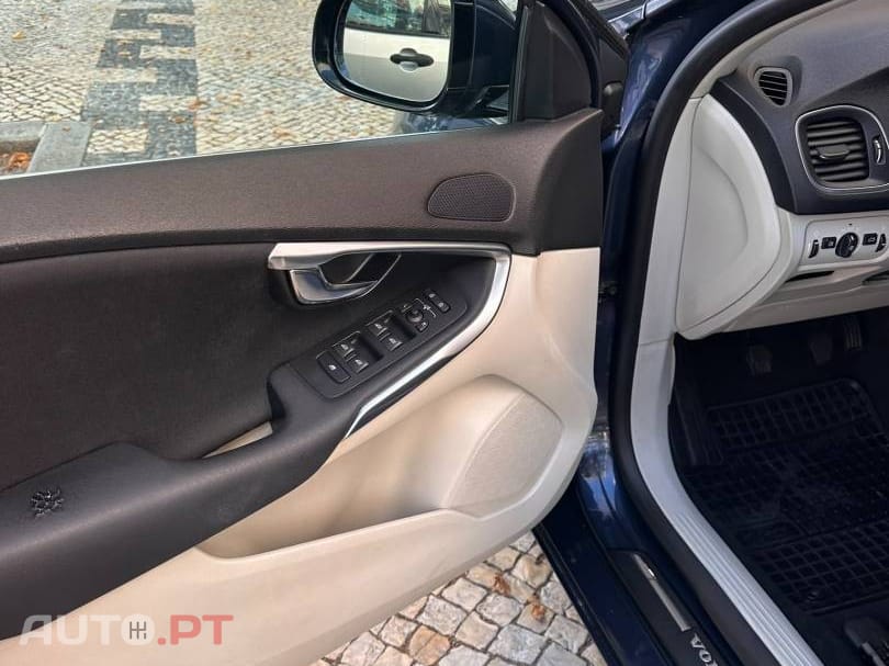 Volvo V40 D2 You