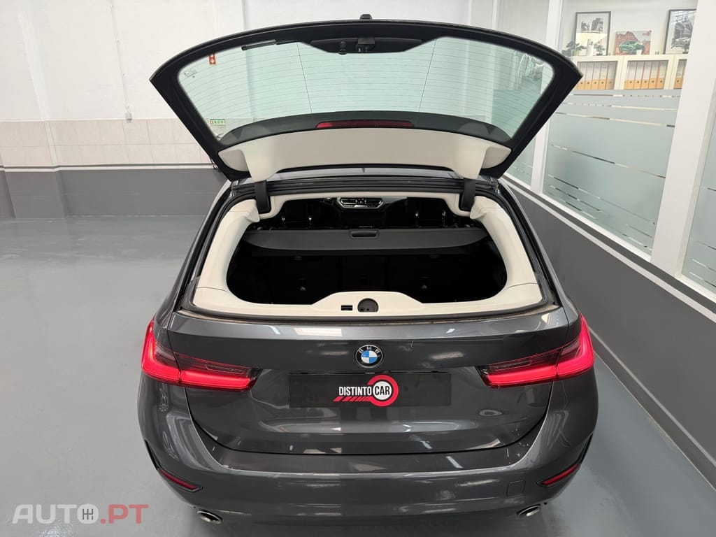 BMW 320 d Touring xDrive Line Sport Auto
