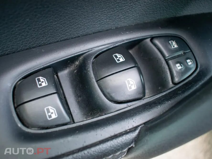Nissan Qashqai 1.5 dCi N-Connecta J18