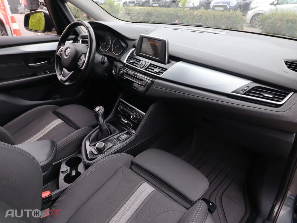 BMW 216 d Advantage