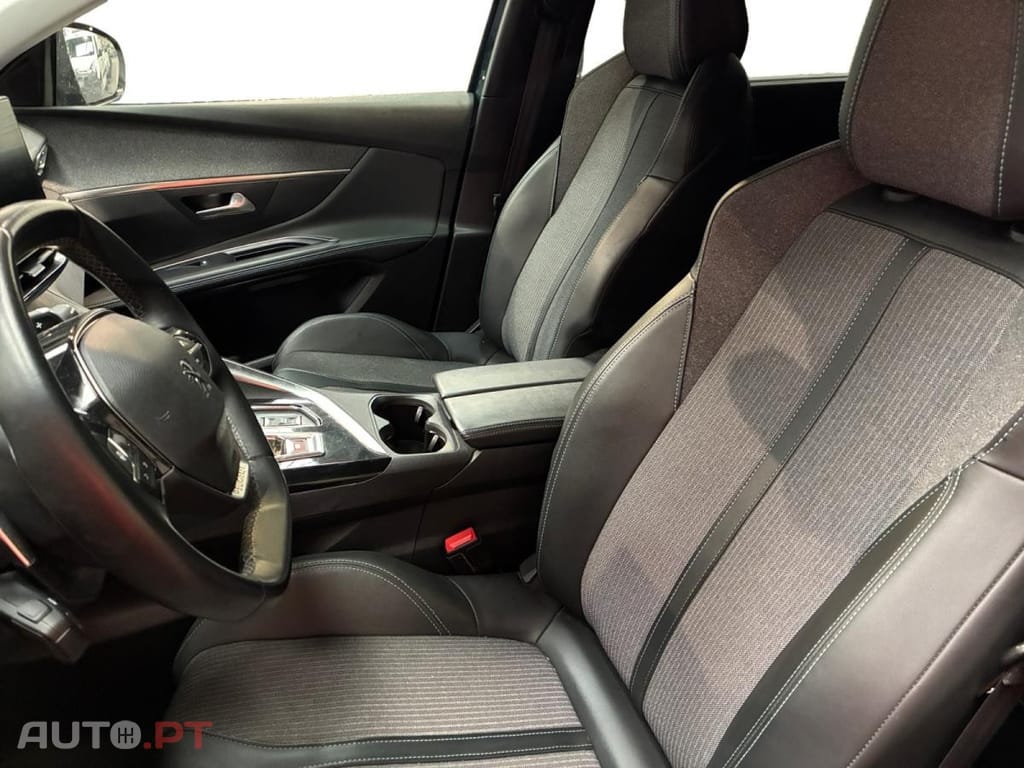 Peugeot 5008 1.2 PureTech Allure Pack EAT8