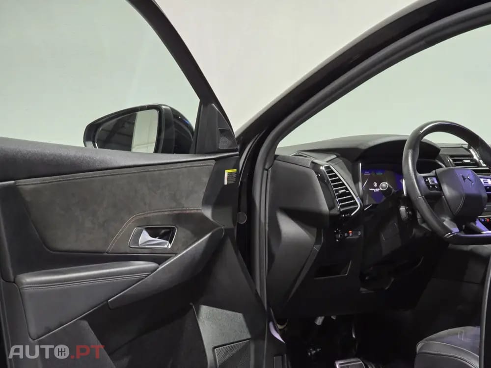 DS DS7 Crossback E-Tense Performance Line EAT8