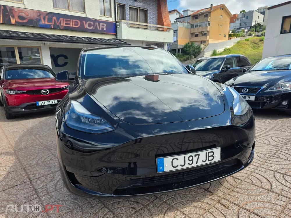 Tesla Model Y RWD