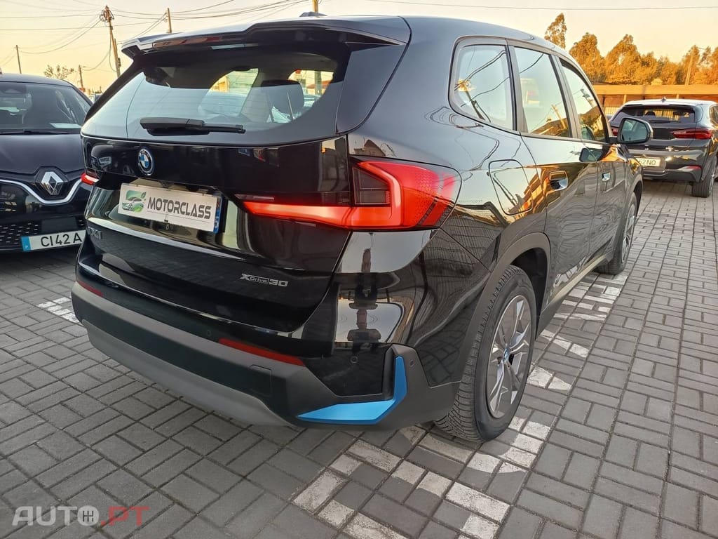 BMW iX1 xDrive30