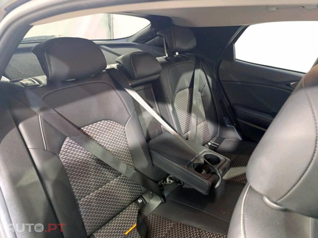 Kia Xceed 1.6 GDi PHEV Drive