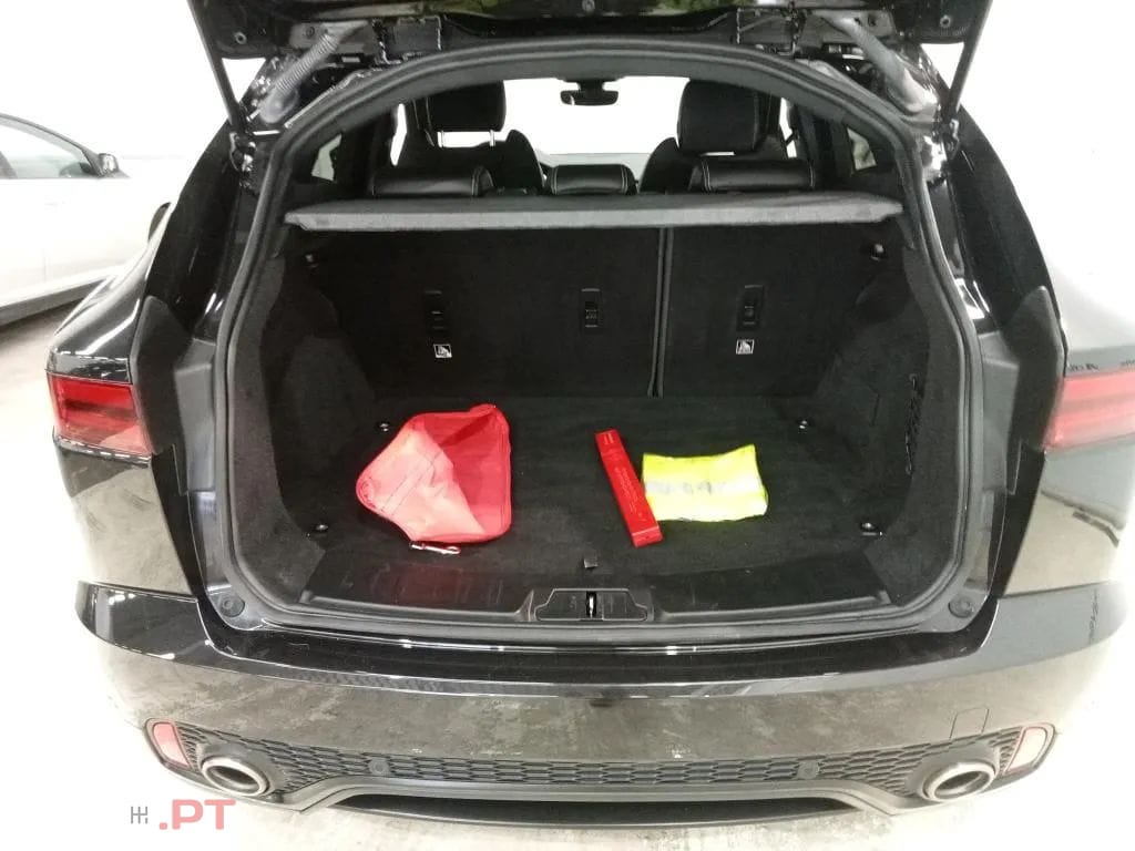 Jaguar E-Pace 2.0 i4D R-Dynamic