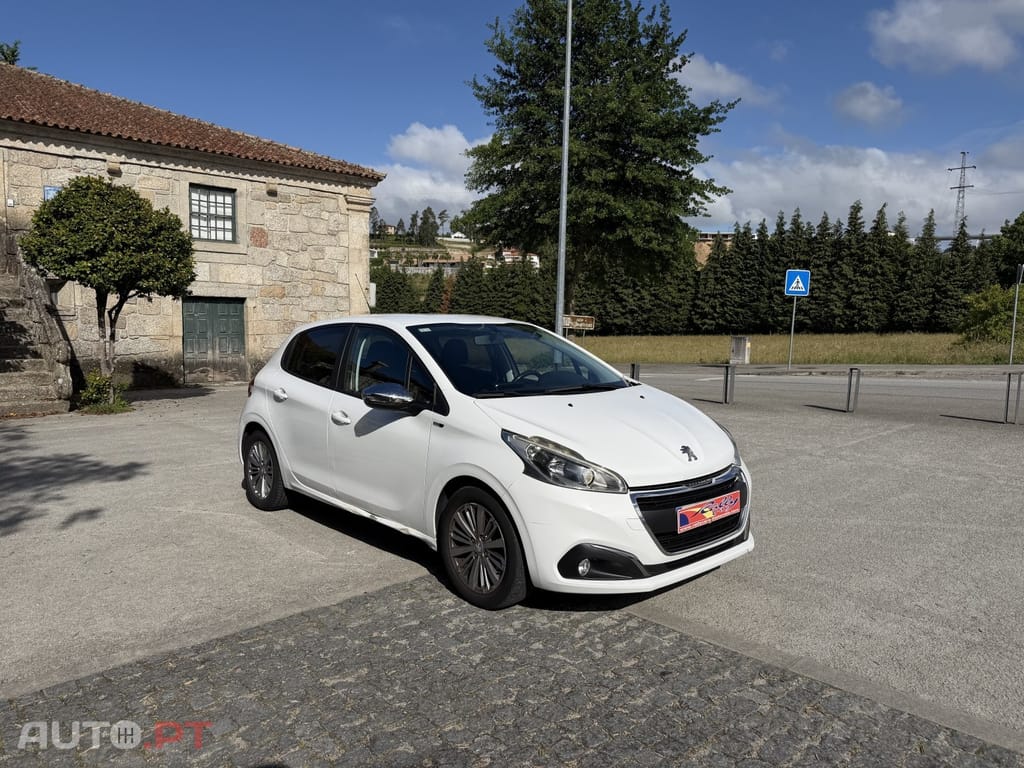 Peugeot 208 1.6 e-HDi Active