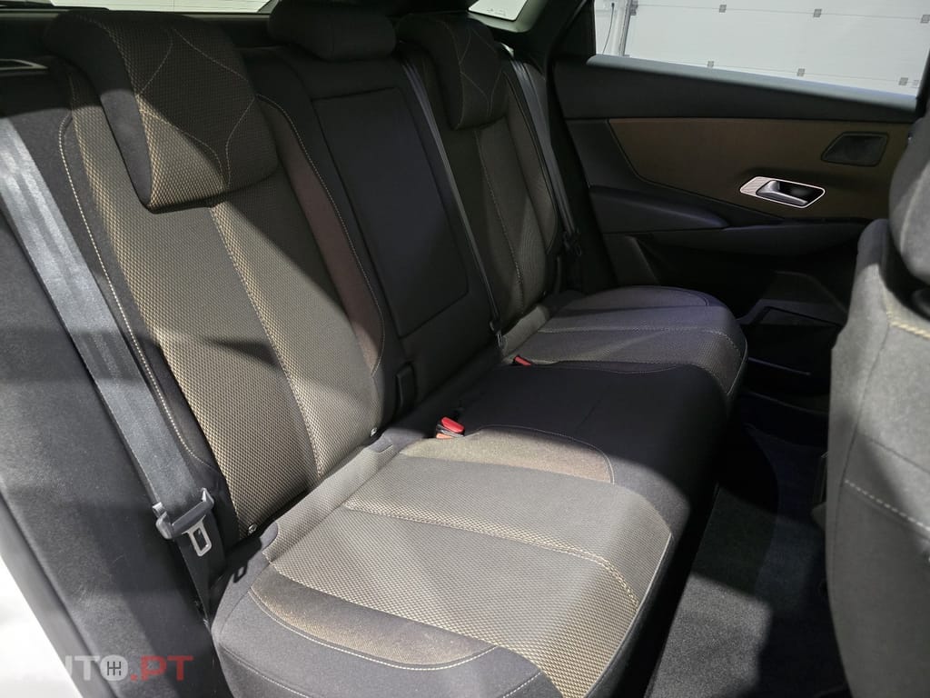 DS DS7 Crossback E-Tense Bastille+ EAT8