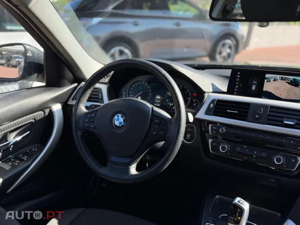 BMW 320 d xDrive Auto