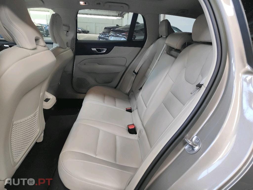 Volvo V60 Cross Country 2.0 B4 Geartronic
