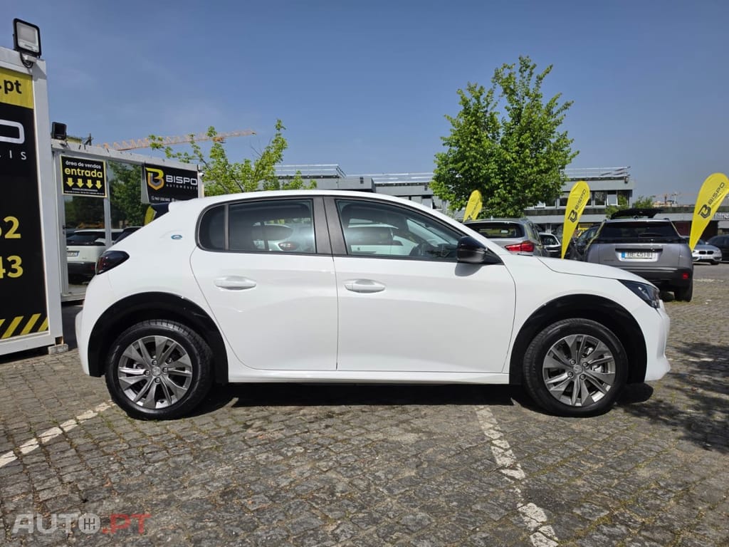 Peugeot E-208 50 kWh Active Pack