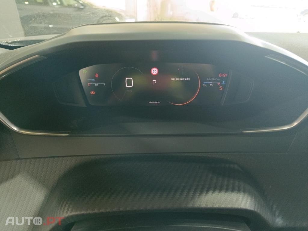 Peugeot 2008 1.2 PureTech Allure EAT8