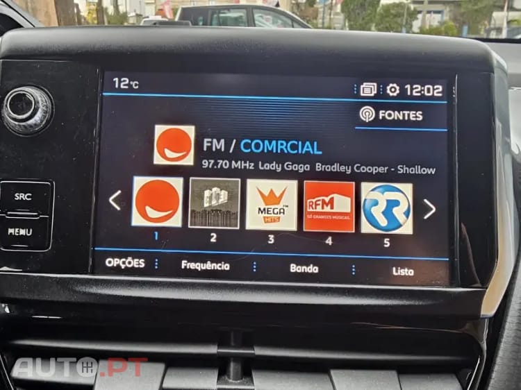 Peugeot 2008 1.2 PureTech Signature
