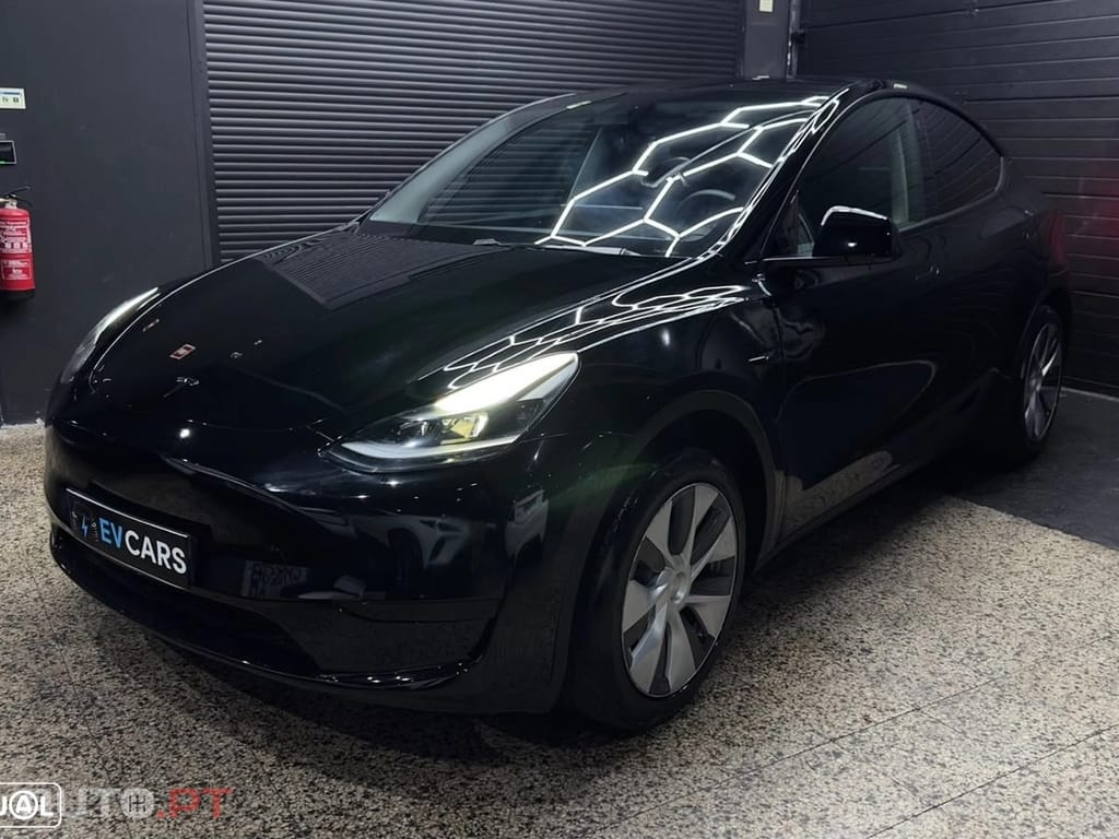Tesla Model Y RWD