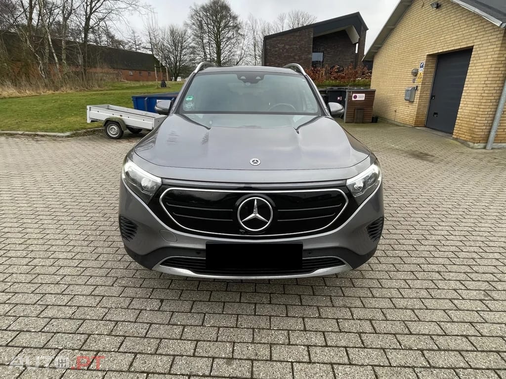 Mercedes-Benz EQB 250 - 7 lugares
