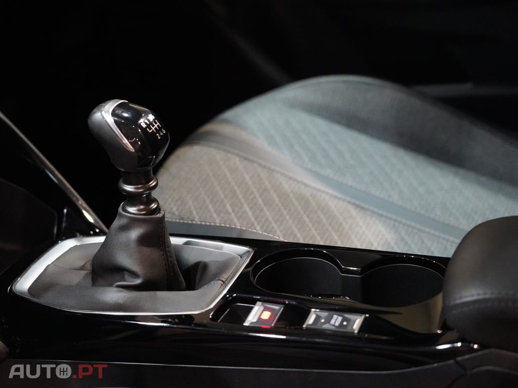 Peugeot 2008 1.2 PureTech Allure