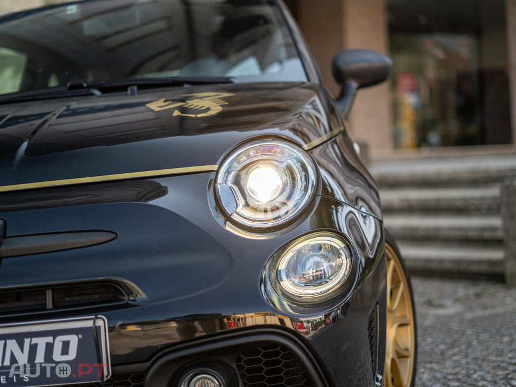 Abarth 595C 1.4 T-Jet Scorpioneoro