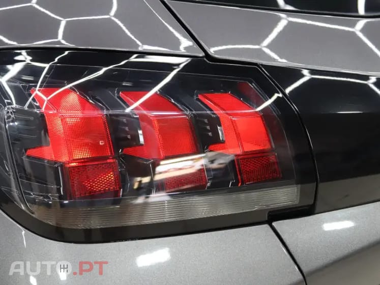 Peugeot 208 1.5 BlueHDi Active Pack — fotografia 10