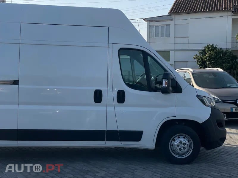 Peugeot Boxer 2.2 Blue HDi 335 L3H3 Pro