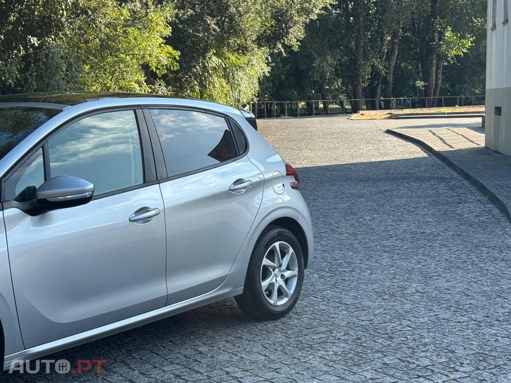 Peugeot 208 1.6 BlueHDi Allure