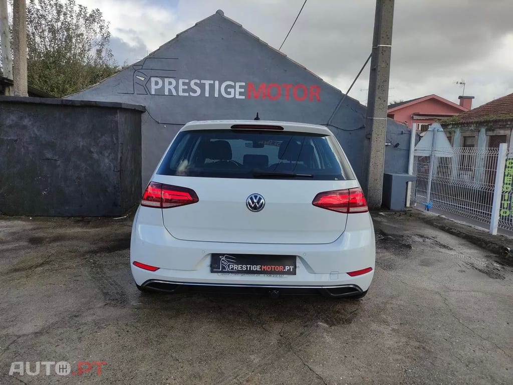 Volkswagen Golf 1.0 TSI