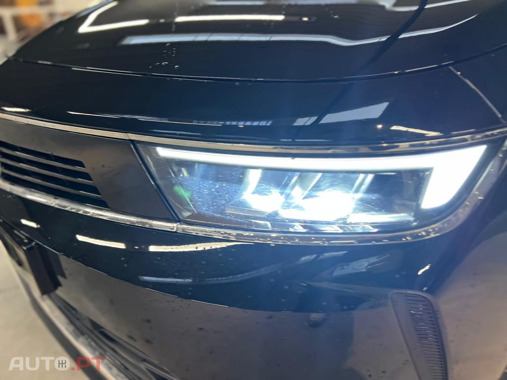 Opel Astra 1.2 T Elegance