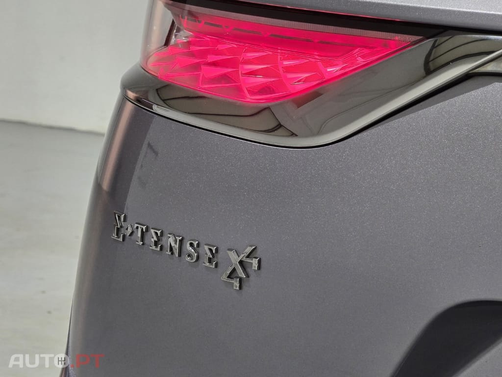 DS DS7 Crossback E-Tense Bastille+ EAT8