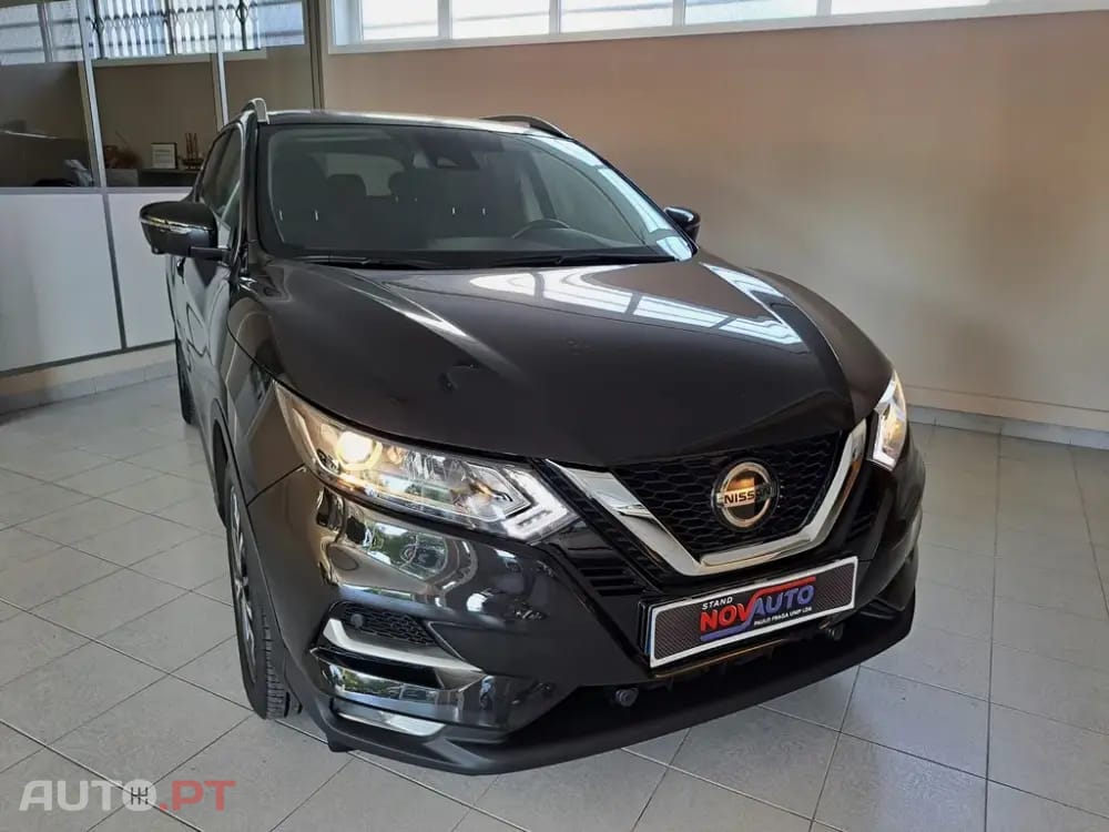 Nissan Qashqai 1.3 DIG-T N-Connecta J18