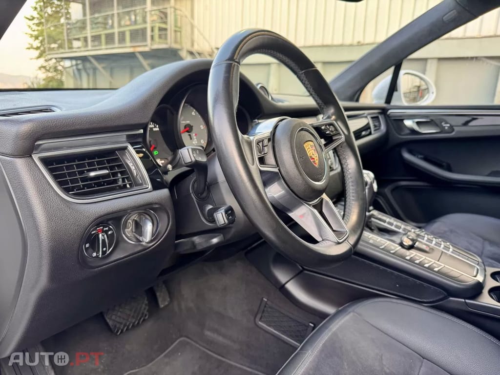 Porsche Macan S