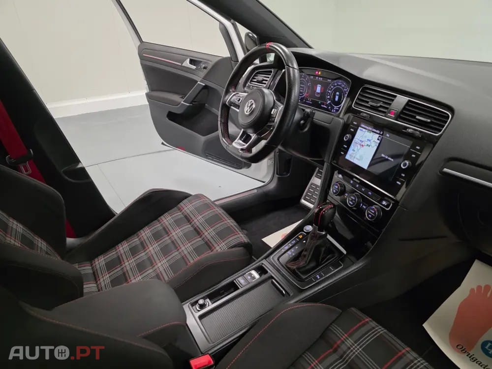 Volkswagen Golf 2.0 TSI GTI DSG Performance