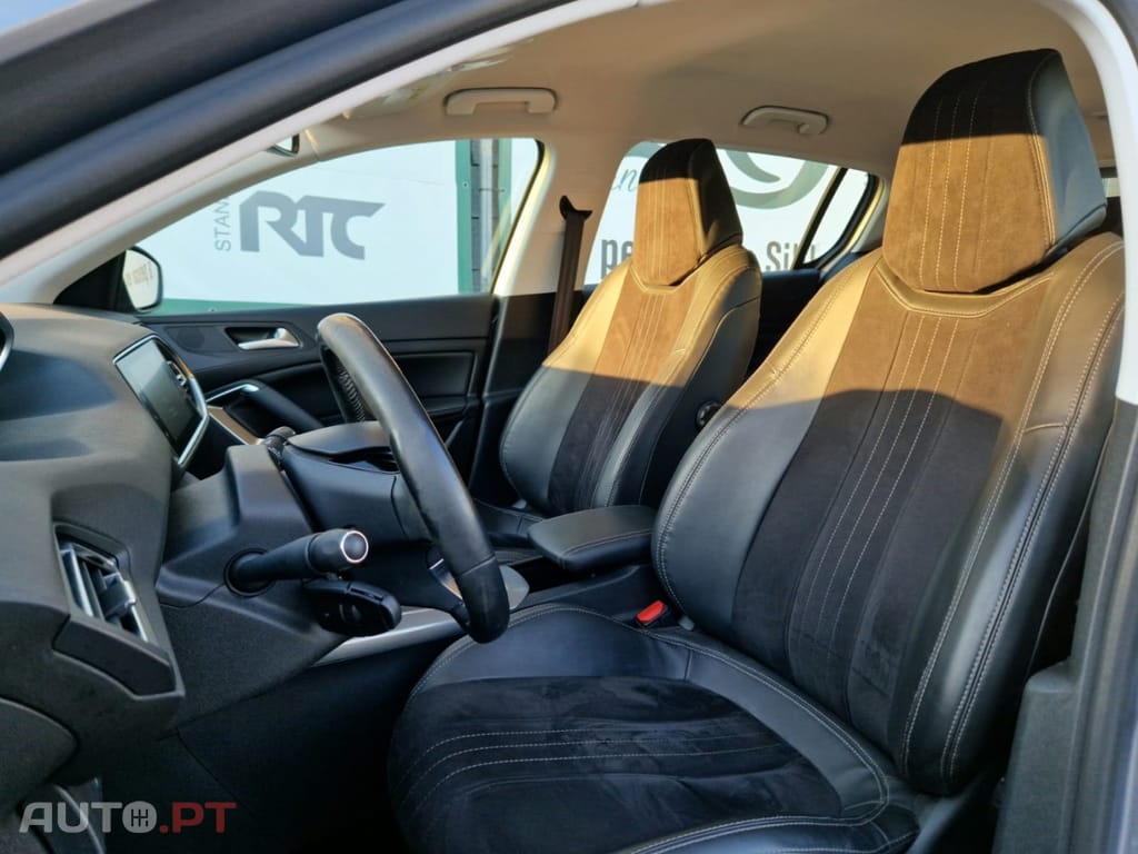 Peugeot 308 1.2 PureTech Allure J17