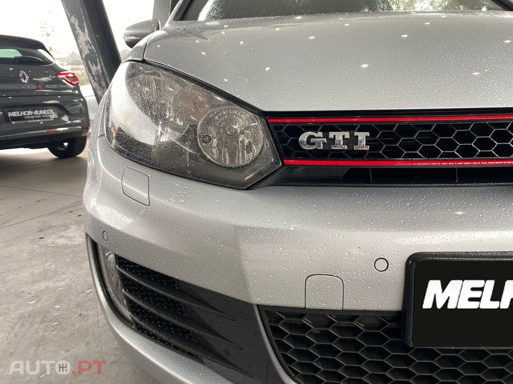 Volkswagen Golf 2.0 GTI